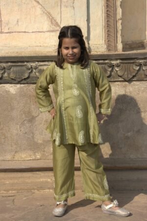 Girls Paisley Embroidered Chikankari Pure Cotton Kurti With Trousers