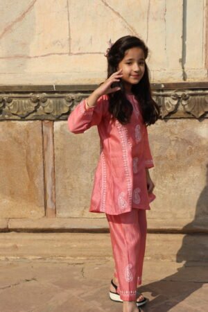 Girls Paisley Embroidered Chikankari Pure Cotton Kurti With Trousers