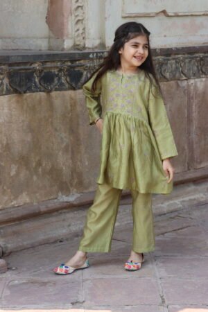 Girls Floral Embroidered Chikankari Pure Cotton Kurti With Trousers